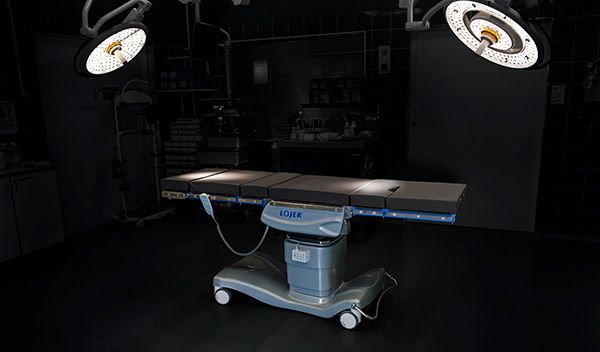 Lojer introduces new versatile operating table
